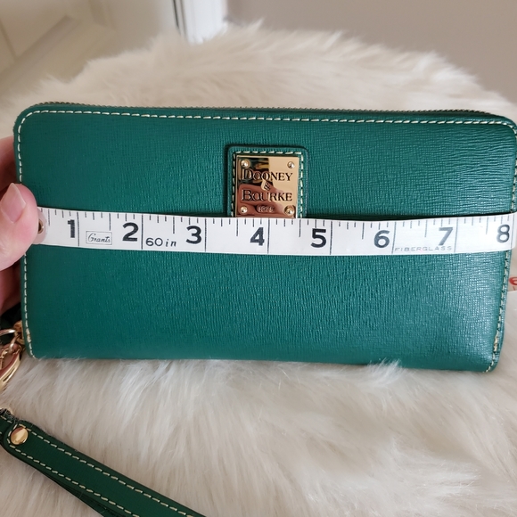 Dooney & Bourke Saffiano large zip around wallet - Picture 9 of 9